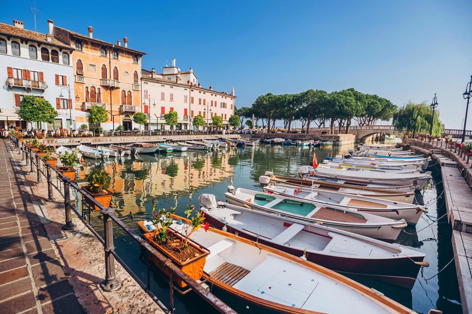La Maison Fleurie Apartment Desenzano del Garda